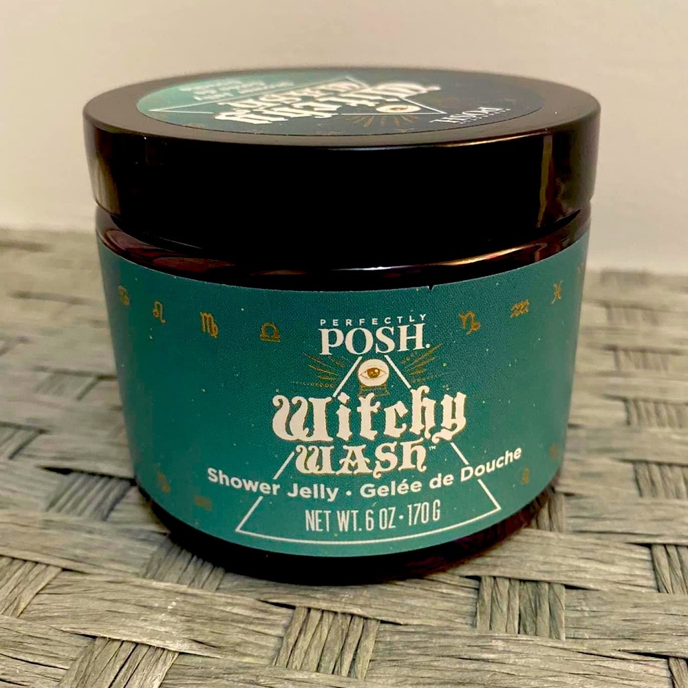 Perfectly Posh Witchy Wash